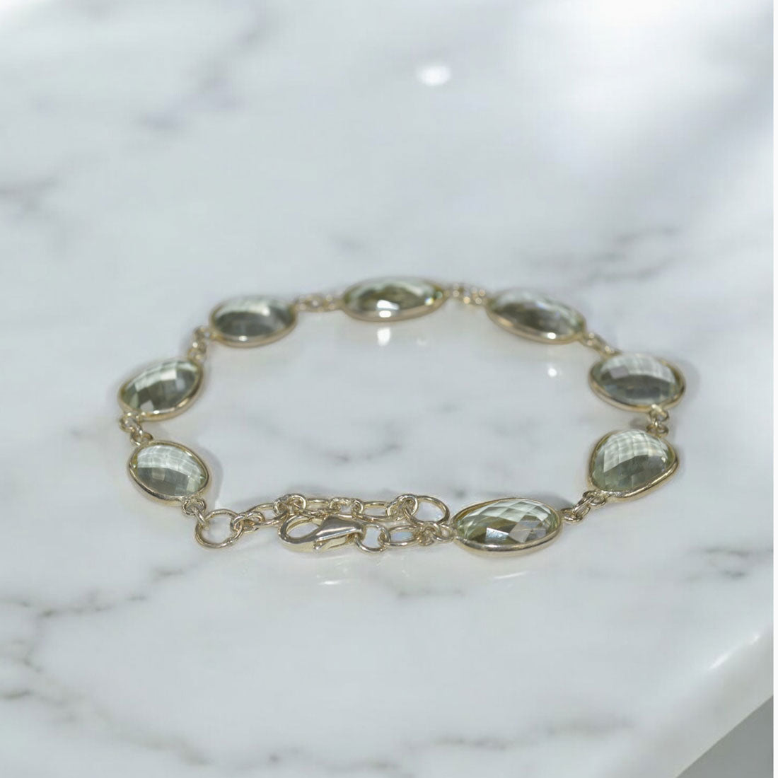 pulsera con amatistas verdes engastada en plata