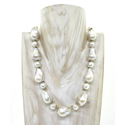 Gargantilla en plata con perlas